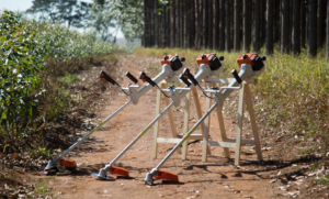 Leia mais sobre o artigo Roçadeiras STIHL na GardenPRO: Potência e Precisão ao Seu Alcance